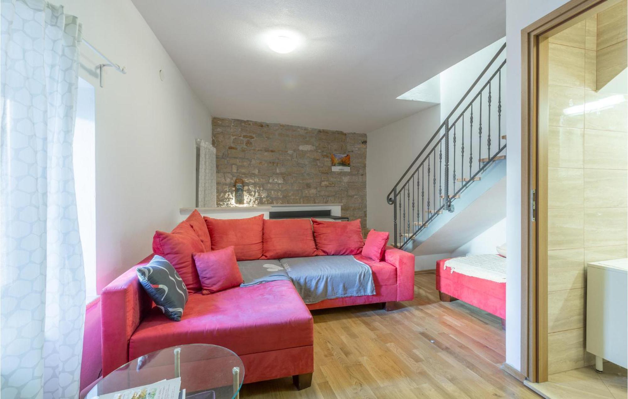 2 Bedroom Stunning Home In Bale Exterior photo